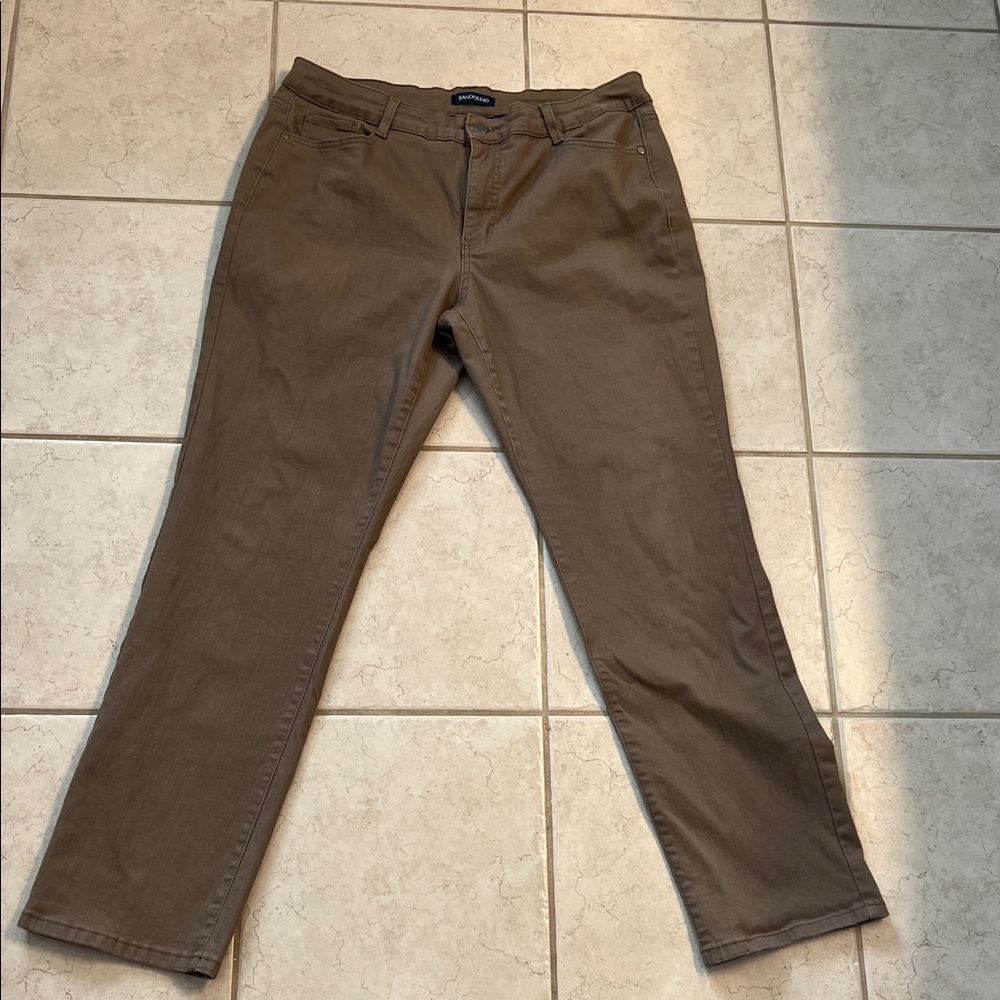 BANDOLINO Caroline Jeans - Size 16